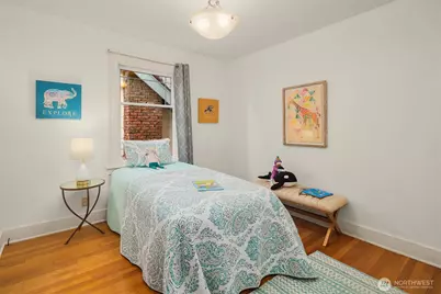 2609 Queen Anne Avenue N, Seattle, WA 98109 - Photo 16
