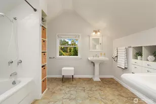 2609 Queen Anne Ave N, Seattle, WA 98109 - Photo 20