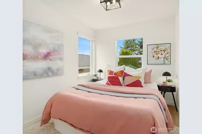 8913 8th Avenue NE, Seattle, WA 98115 - Photo 16
