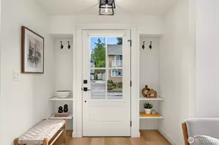 8913 8th Ave NE, Seattle, WA 98115 - Photo 12