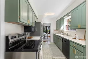843 NE 81st St, Seattle, WA 98115 - Photo 10
