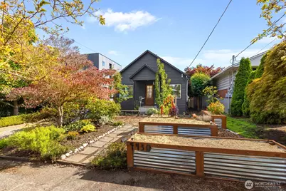 4430 29th Avenue W, Seattle, WA 98199 - Photo 1