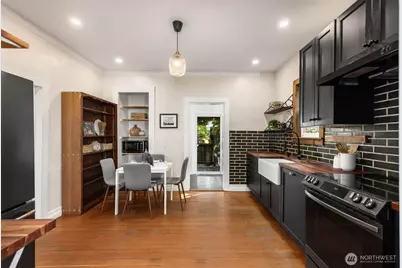 4430 29th Avenue W, Seattle, WA 98199 - Photo 10