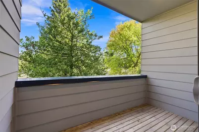 18504 Wallingford Avenue N, Shoreline, WA 98133 - Photo 8