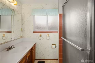8619 Maple Ln, Edmonds, WA 98026 - Photo 18