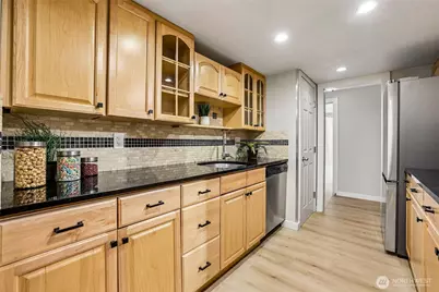 1250 Taylor Avenue N #102, Seattle, WA 98109 - Photo 12