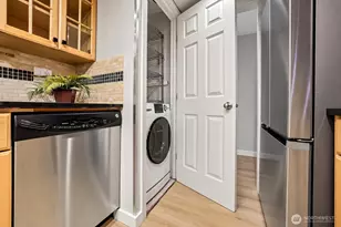 1250 Taylor Ave N, Seattle, WA 98109 - Photo 14