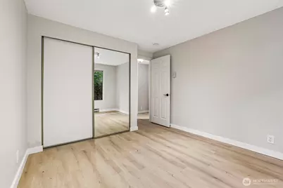 1250 Taylor Avenue N #102, Seattle, WA 98109 - Photo 22