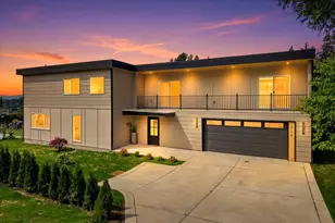228 SW 183rd St, Normandy Park, WA 98166 - Photo 1