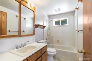8400 32nd Ave SW, Seattle, WA 98126 - Photo 18