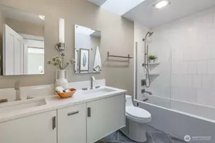 4550 49th Ave NE, Seattle, WA 98105 - Photo 24