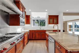 535 208th Ave NE, Sammamish, WA 98075 - Photo 16
