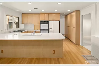 1425 Broadmoor Drive E, Seattle, WA 98112 - Photo 6