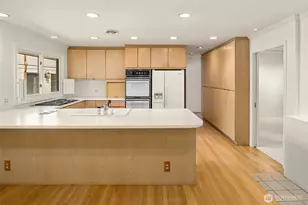 1425 Broadmoor Dr E, Seattle, WA 98112 - Photo 6