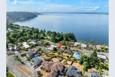 12286 Shorewood Drive SW, Seattle, WA 98146 - Photo 2