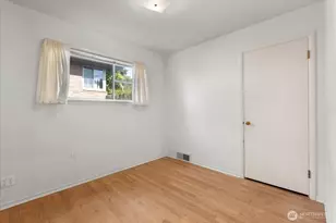 12286 Shorewood Dr SW, Seattle, WA 98146 - Photo 16