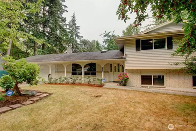 415 Manito Drive, Mount Vernon, WA 98273 - Photo 2