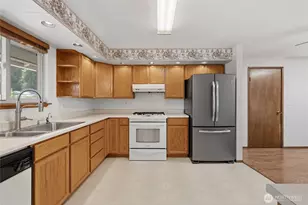 2904 11th St SE, Puyallup, WA 98374 - Photo 10