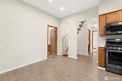 5563 Kenwood Place N, Seattle, WA 98103 - Photo 10