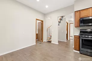 5563 Kenwood Pl N, Seattle, WA 98103 - Photo 10