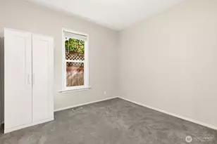 5563 Kenwood Pl N, Seattle, WA 98103 - Photo 18