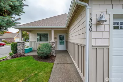 1300 SW Windsor Street, Oak Harbor, WA 98277 - Photo 4
