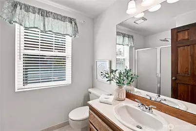 23424 NE 27th Street, Sammamish, WA 98074 - Photo 16