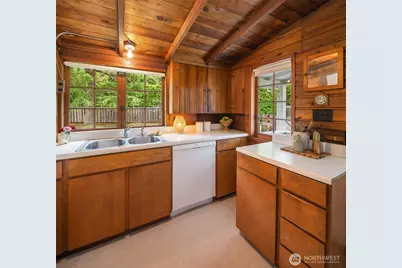 22207 Dockton Road SW, Vashon, WA 98070 - Photo 8