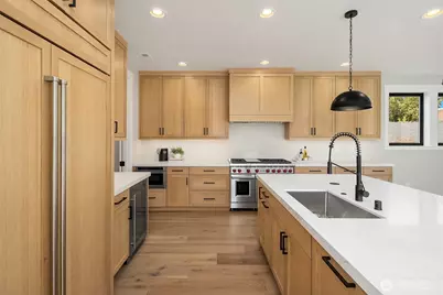 8040 Forest Drive NE, Seattle, WA 98115 - Photo 10