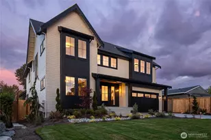 8040 Forest Dr NE, Seattle, WA 98115 - Photo 2
