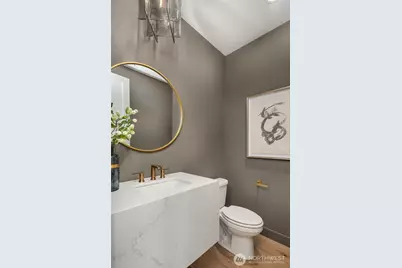 8040 Forest Drive NE, Seattle, WA 98115 - Photo 18