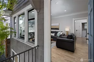 4812 Aurora Ave N, Seattle, WA 98103 - Photo 2