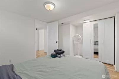 4812 Aurora Avenue N, Seattle, WA 98103 - Photo 34