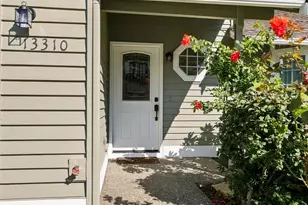 13310 SE 196th St, Renton, WA 98058 - Photo 2