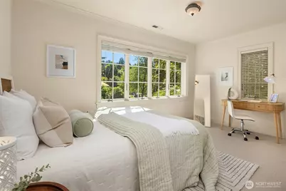 5506 NE Penrith Road, Seattle, WA 98105 - Photo 26