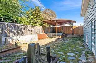 712 NW 65th St, Seattle, WA 98117 - Photo 24