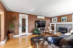 712 NW 65th St, Seattle, WA 98117 - Photo 4