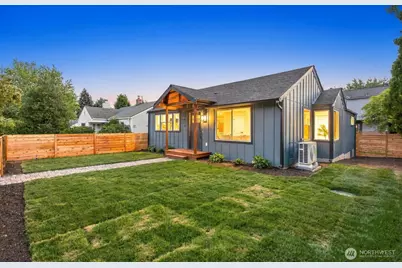 5817 56th Avenue NE, Seattle, WA 98105 - Photo 1