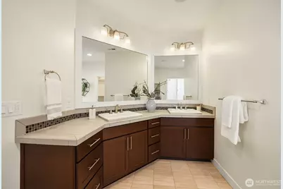 1703 NE Falls Drive, Issaquah, WA 98029 - Photo 18