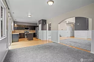 8806 177th St E, Puyallup, WA 98375 - Photo 10
