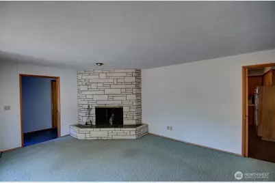 7112 5th Avenue SE, Lacey, WA 98503 - Photo 2