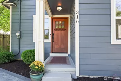 316 Sydney Avenue N, North Bend, WA 98045 - Photo 2