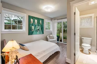 128 B 25th Avenue E, Seattle, WA 98112 - Photo 18