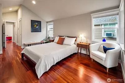 128 B 25th Avenue E, Seattle, WA 98112 - Photo 12