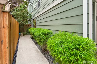 128 B 25th Avenue E, Seattle, WA 98112 - Photo 24