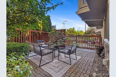 8554 A Mary Avenue NW, Seattle, WA 98117 - Photo 4