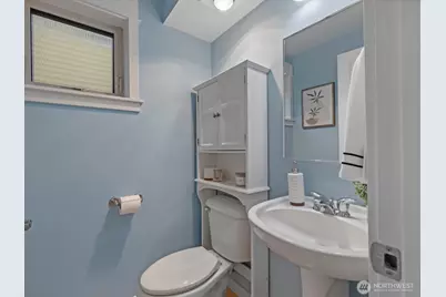 8554 A Mary Avenue NW, Seattle, WA 98117 - Photo 18