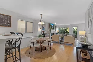 8554A Mary Ave NW, Seattle, WA 98117 - Photo 2