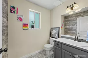 13002 226th St E, Graham, WA 98338 - Photo 16