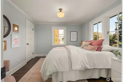 1107 4th Avenue N, Seattle, WA 98109 - Photo 30